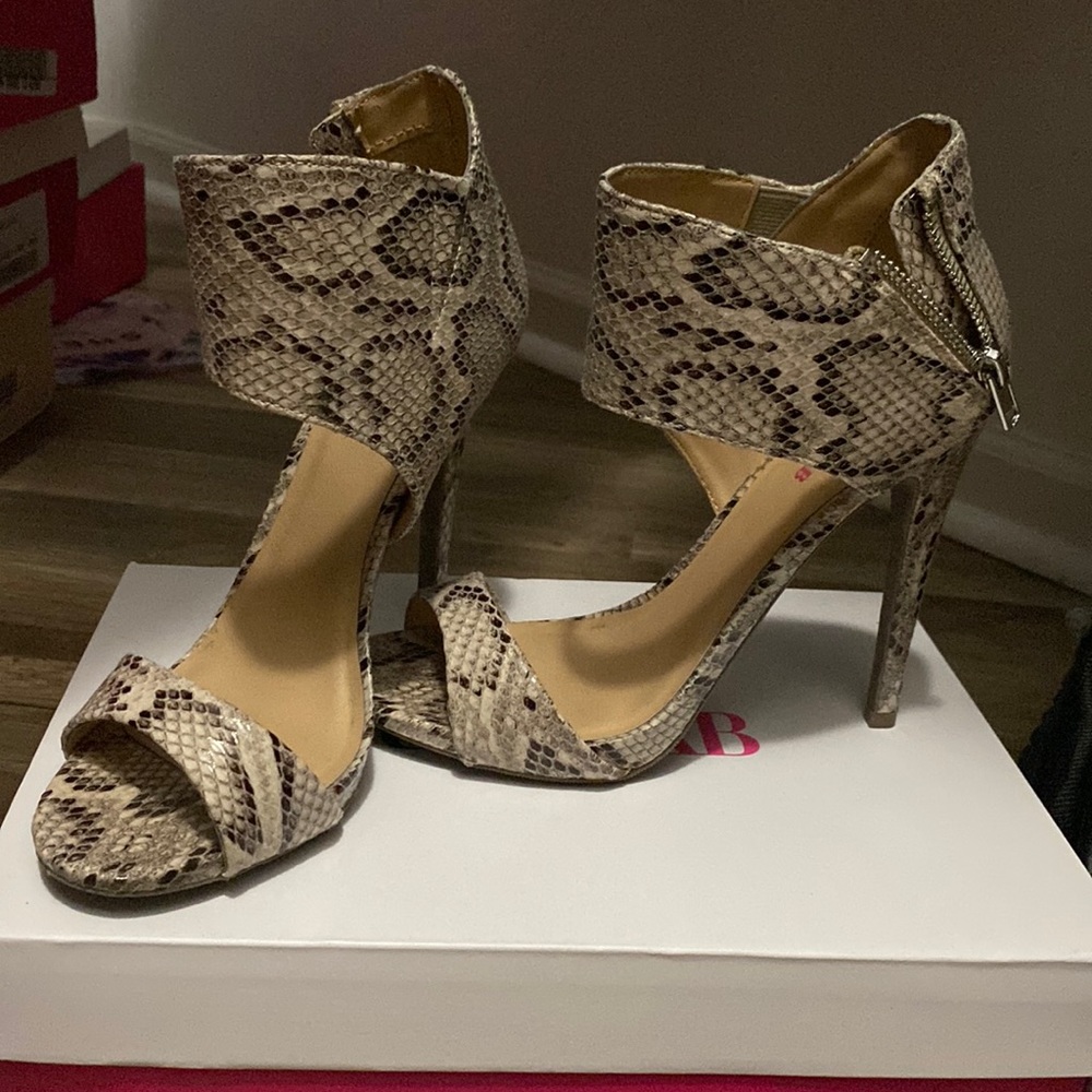 Justfab size 7